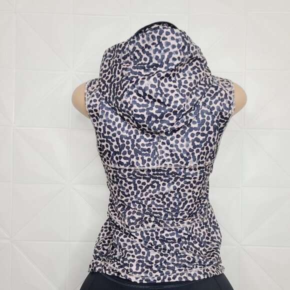 Lululemon Women's Black White Leopard Print Pack It Full Zip Vest Size 4 - Picture 3 of 7